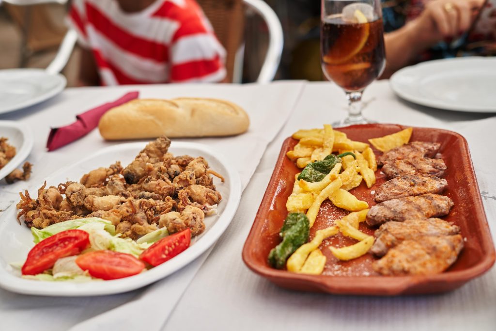 comer barato en huelva